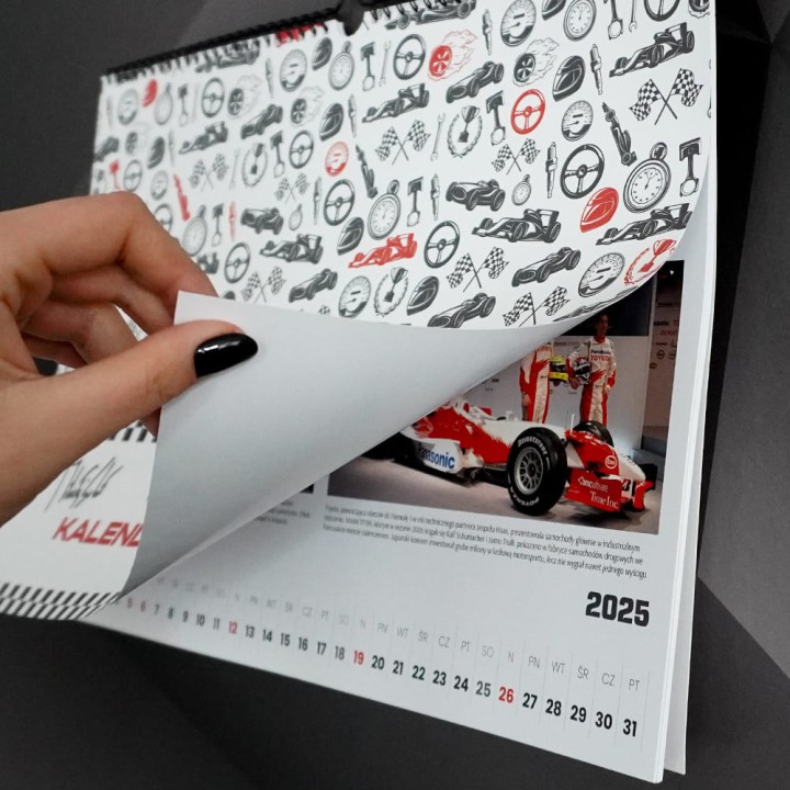 SQN Originals: Kalendarz F1 2025 Mikołaj Sokół