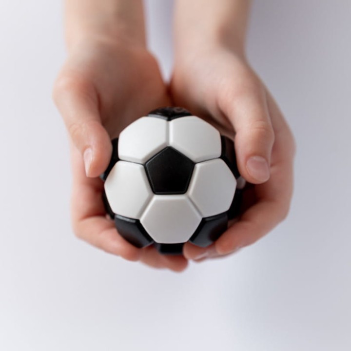 Ball. Piłka. Gra logiczna układanka (6+) Plug & Play Ball (PL) Smart Games