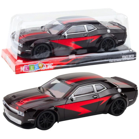 Wyścigówka z napędem i błyszczącą karoserią