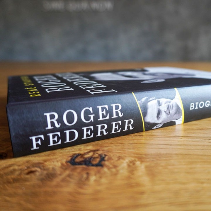 Okładka książki sportowej Roger Federer. Biografia w księgarni Labotiga