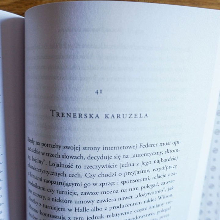 Okładka książki sportowej Roger Federer. Biografia w księgarni Labotiga