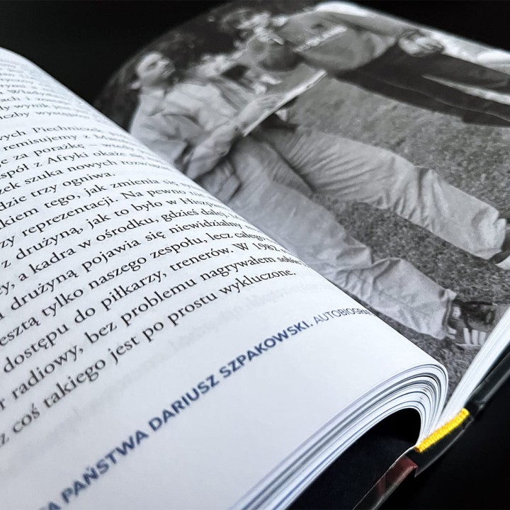 (Odręczne autografy) (Wysyłka ok. 3.11.)  Wita państwa Dariusz Szpakowski. Autobiografia (Twarda oprawa) SQN Originals