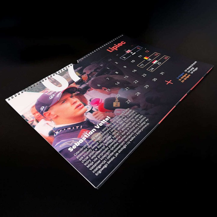 (autograf) Kalendarz F1 2026 Mikołaj Sokół SQN Originals