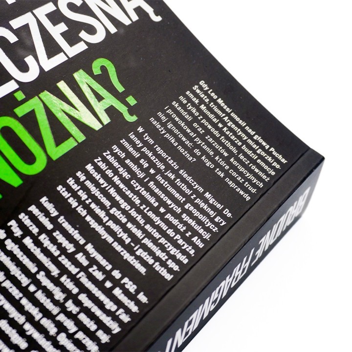 Brudne fragmenty gry. Jak sportswashing, chciwość i korupcja przejęły współczesny futbol | książka sportowa labotiga.pl