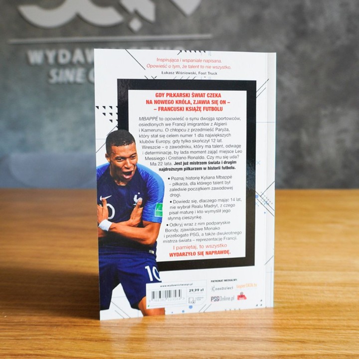 Zdjęcie pakietu Mbappé. Nowy książę futbolu (zakładka gratis) w księgarni sportowej Labotiga