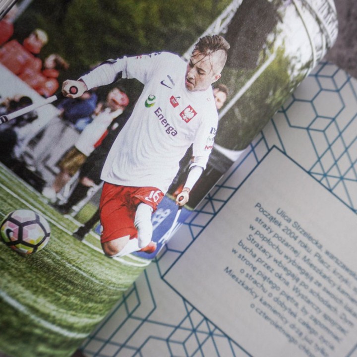Okładka książki Amp Futbol. Jedną nogą w finale w księgarni Labotiga