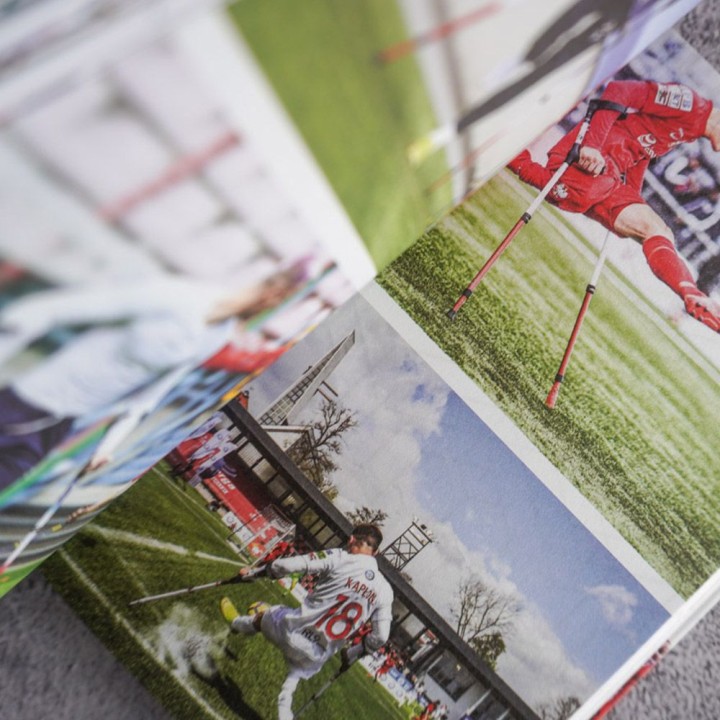 Okładka książki Amp Futbol. Jedną nogą w finale w księgarni Labotiga