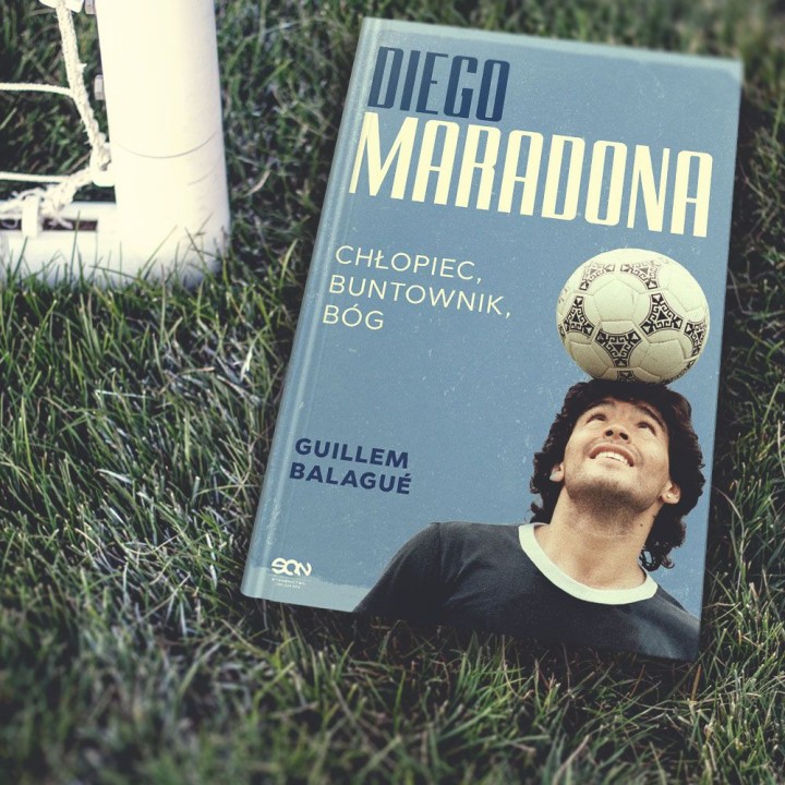Okładka książki Diego Maradona. Chłopiec, buntownik, bóg w księgarni sportowej Labotiga