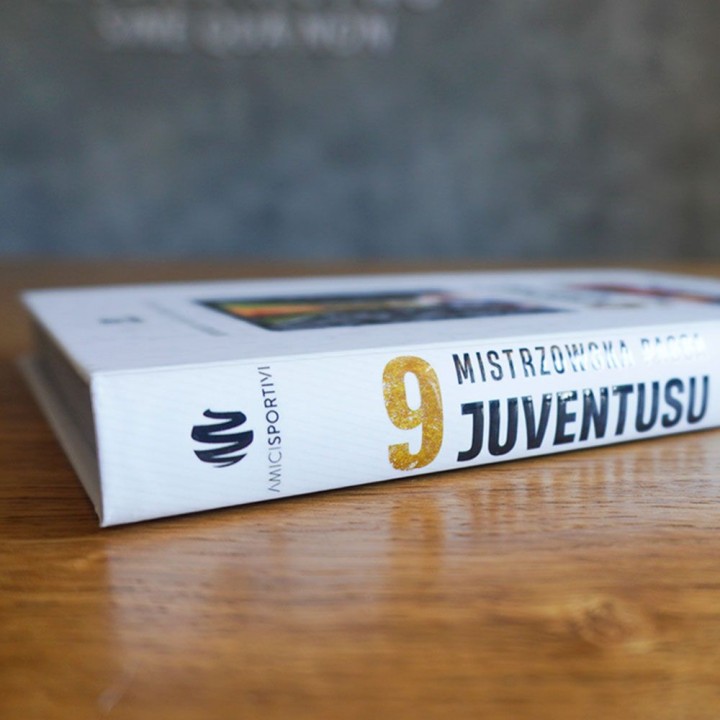 Okładka książki SQN Originals: 9. Mistrzowska passa Juventusu oczami kibiców oraz w obiektywie One+Nine Images
