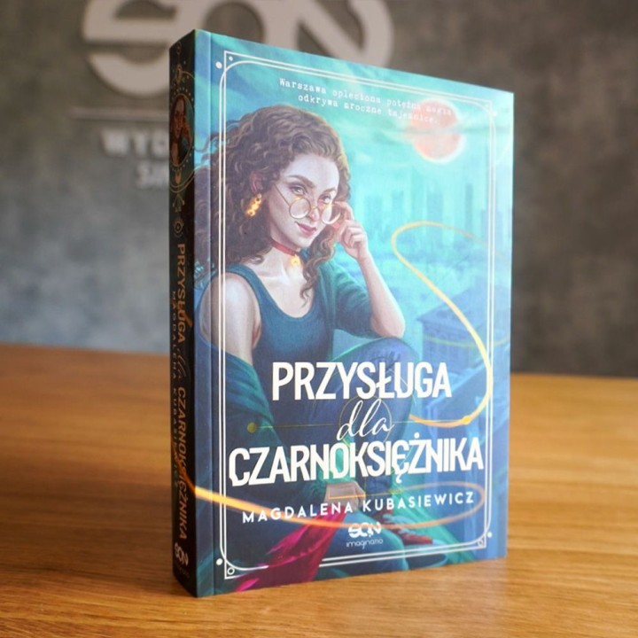 Okładka książki Przysługa dla Czarnoksiężnika (Wilcza Jagoda 2) w księgarni Labotiga