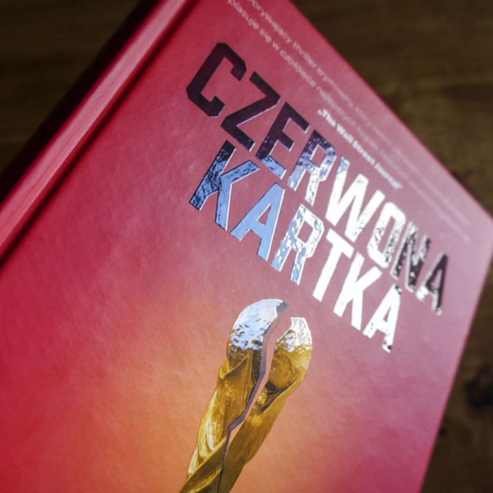 Okładka książki Czerwona kartka. Kupione Mundiale w Rosji i Katarze, afery w FIFA, międzynarodowe śledztwo