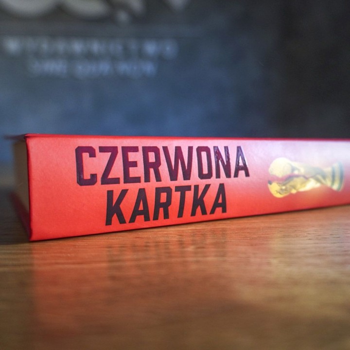 Okładka książki Czerwona kartka. Kupione Mundiale w Rosji i Katarze, afery w FIFA, międzynarodowe śledztwo