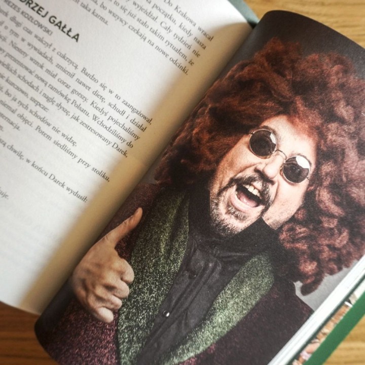 Okładka książki SQN Originals: Świat według Kiepskich. Zwariowana historia kultowego serialu (TW)