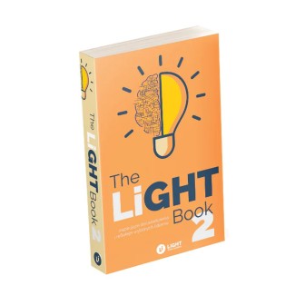 The LiGHT Book 2. Inspirujące doświadczenia i refleksje wybitnych liderów