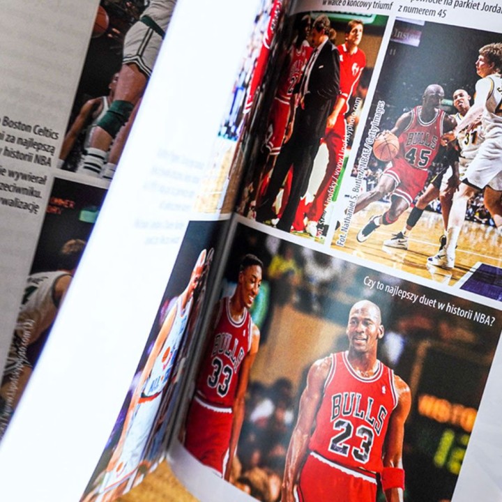 Okładka książki Chicago Bulls. Krew na rogach. Poznaj ostatni taniec dynastii Byków w księgarni sportowej Labotiga