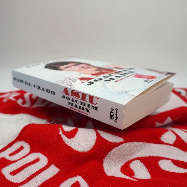 SQN Originals: Asiu. Joachim Marx. Biografia (zakładka gratis)