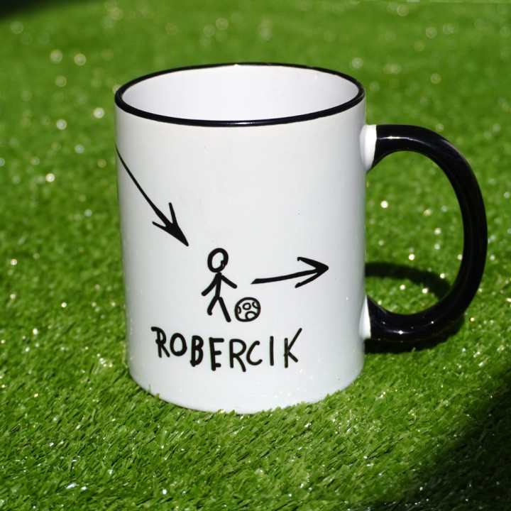 Kubek piłkarski taktyka (360 ml) mem laga na Robercika czarno-biały