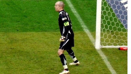 Robert Enke, bramkarz, który miał wszystko – talent, rodzinę, szacunek kibiców i dobre zarobki – przez lata zmagał się z chorobą, która dotyka każdego, zarówno osoby z pierwszych stron gazet, jak i przeciętnych zjadaczy chleba